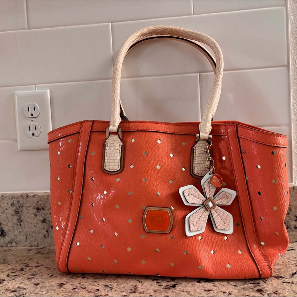 Guess pink coral  Tote Bag with Floral Accent